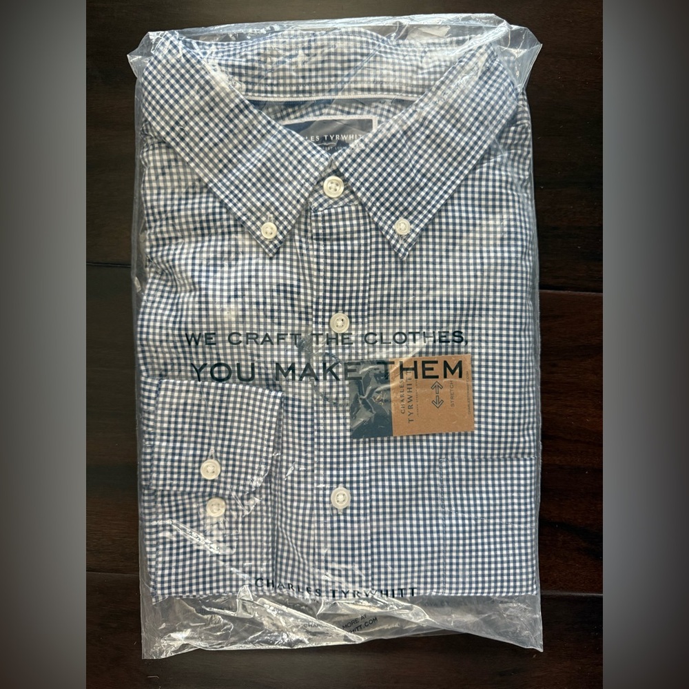 Charles Tyrwhitt Blue and White Checkered Casual Button Down Shirt